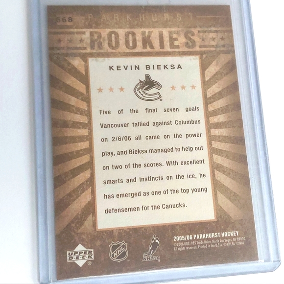 Kevin Bieksa Parkhurst Rookie Card 2005/06 Card #668 Vancouver Canucks - Picture 2 of 2